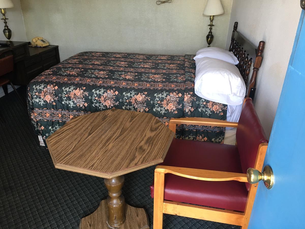 Skyliner Motel Stroud 외부 사진