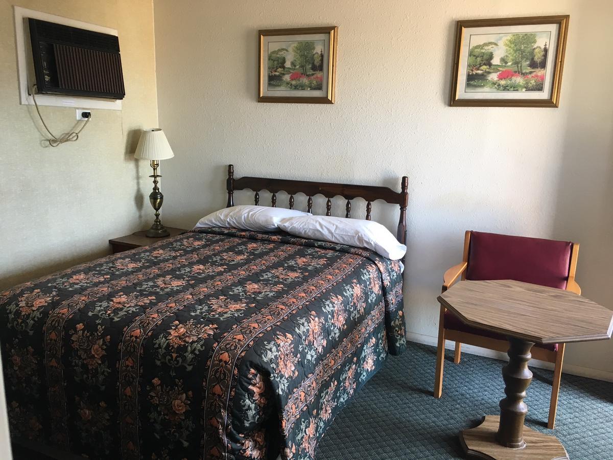 Skyliner Motel Stroud 외부 사진