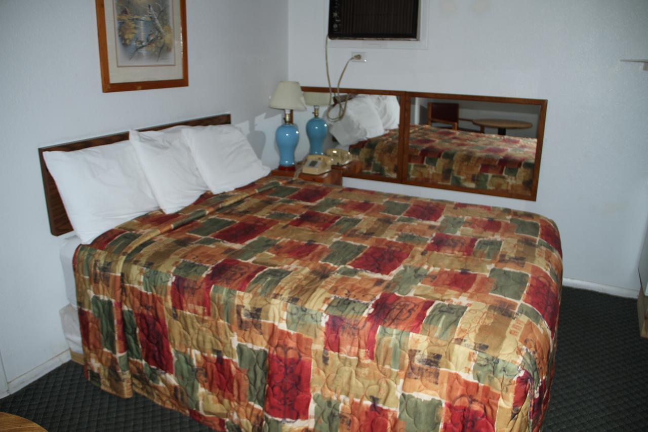 Skyliner Motel Stroud 외부 사진