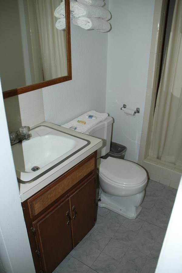 Skyliner Motel Stroud 외부 사진