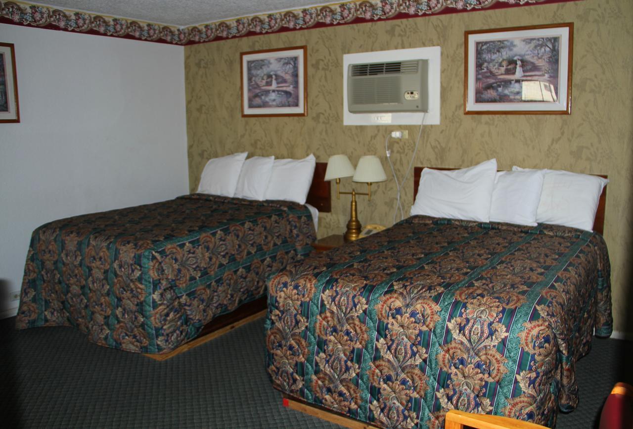 Skyliner Motel Stroud 외부 사진